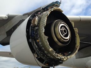 Onze passagers ont porté plainte pour mise en danger d’autrui suite à l’explosion en vol d’un moteur sur un Airbus A380 de