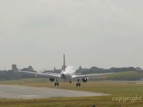La tempête Ali a forcé un pilote d’Air France à abandonner une première tentative d’atterrissage à Birmingham. De son cô