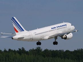 
La compagnie aérienne Air France a inauguré sa nouvelle liaison entre Paris et Helsinki, mais a vu celle vers Tianjin en Chine 