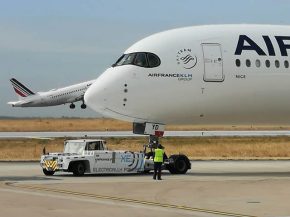La compagnie aérienne Air France a testé un traitement en piste 100% électrique à l’occasion d’un vol entre Paris-CDG et D