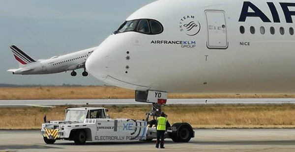 La compagnie aérienne Air France a testé un traitement en piste 100% électrique à l’occasion d’un vol entre Paris-CDG et D