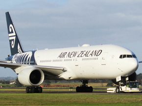 
Air New Zealand pèse ses passagers avant l embarquement sur les vols internationaux à l’aéroport d’Auckland pendant un moi