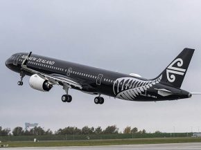 La compagnie aérienne Air New Zealand a annoncé le départ de 300 pilotes en conséquence de la pandémie de Covid-19, les 900 a