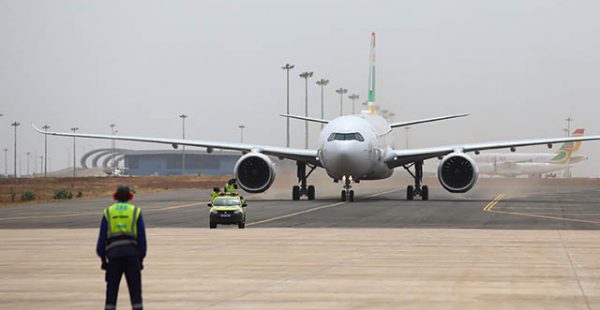 
Des aéroports au Sénégal comme dans les Antilles françaises souffrent d’un manque d’approvisionnement en carburant d’av