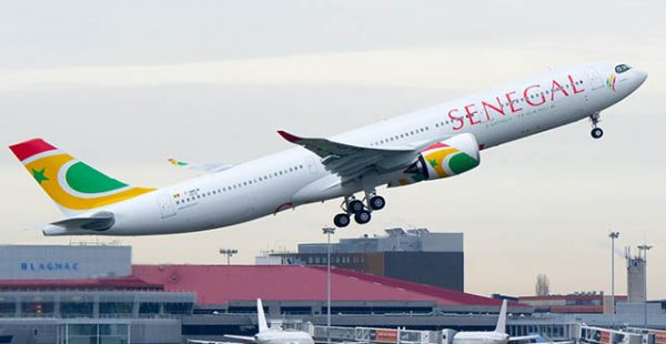 Alors que la pandémie de Covid-19 se poursuit, la compagnie aérienne Air Sénégal espère relancer début juillet ses vols reli
