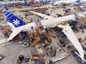 La compagnie aérienne Air Tahiti Nui a diffusé des images de son premier Boeing 787-9 Dreamliner, dont la livraison est attendue