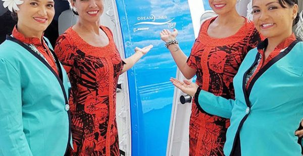La compagnie aérienne Air Tahiti Nui a présenté hier les nouveaux uniformes de son personnel navigant commercial, profitant de 