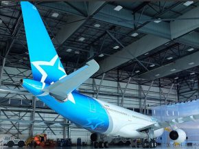 La compagnie aérienne Air Transat servira à partir de mai prochain des repas chauds aux passagers de classe Economie sur l’ens