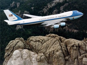 Un accord informel a été trouvé entre la Maison Blanche et Boeing pour la fourniture moyennant 3,9 milliards de dollars des deu