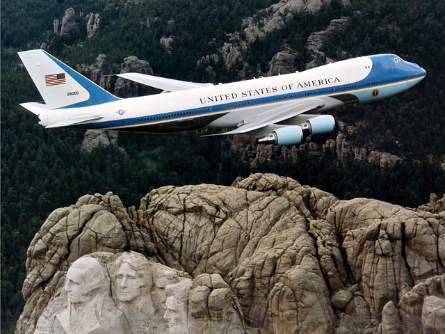 Air Force One : la nouvelle livrée dévoilée 80 Air Journal