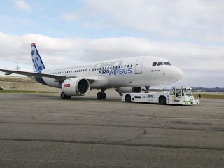 Airbus: A320 neuf pour Allegiant Air, TaxiBot et ELF de l’A350-1000 en vidéo 248 Air Journal