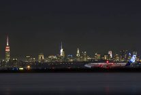 
L’obligation de vaccination contre la Covid-19 pour entrer sur le territoire américain disparaitra jeudi soir, en même temps 