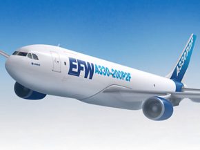 Le premier Airbus A330-200 converti pour le fret à partir d un avion de ligne par Elbe Flugzeugwerke (EFW) a été livré à la c