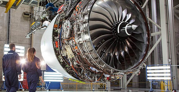 Rolls-Royce, fournisseur de moteurs d avion à Airbus et Boeing, a annoncé jeudi un plan de recapitalisation à hauteur de 5 mill