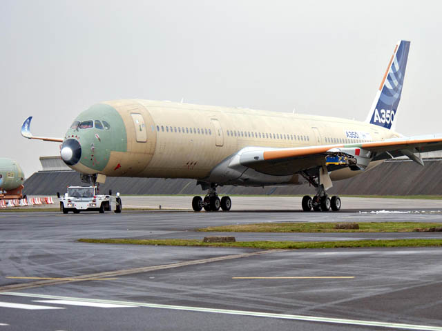 air-journal_Airbus A350 roll-out_MSN1