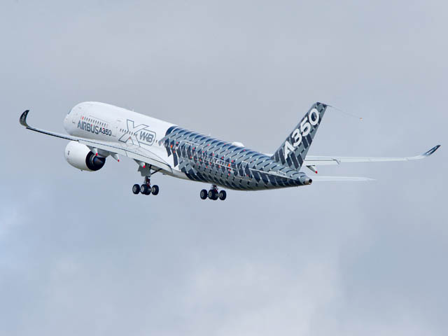 air-journal_Airbus A350XWB-MSN2-take-off7