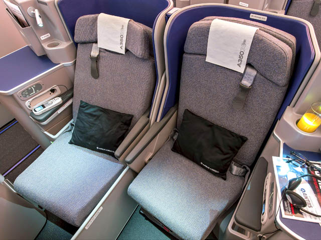 air-journal_Airbus A350_MSN_002_Seat_Business_02