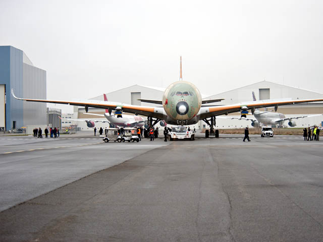 air-journal_Airbus A350_roll_out_MSN1