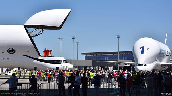 Le béluga souriant d’Airbus décolle (photos, vidéo) 17 Air Journal