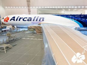 La peinture du premier Airbus A330-900 de la compagnie aérienne Aircalin a débuté dans la FAL de Toulouse, avant son entrée en