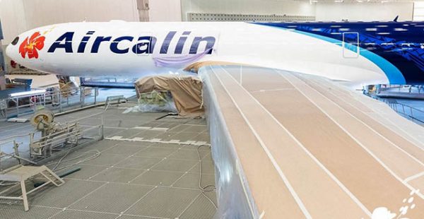 La peinture du premier Airbus A330-900 de la compagnie aérienne Aircalin a débuté dans la FAL de Toulouse, avant son entrée en