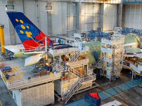 Le premier des deux Airbus A330-900 commandés par la compagnie aérienne Aircalin est entré en assemblage final à Toulouse. Il 