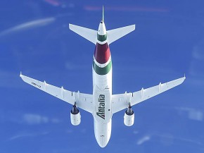 
La Commission européenne estime que la   nouvelle Alitalia » devra changer de nom si l’Italie veut obtenir le feu 