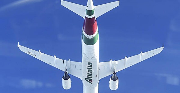 La compagnie aérienne Alitalia proposera cet hiver 14 vols quotidiens entre Milan et les deux aéroports de Paris, et au printemp