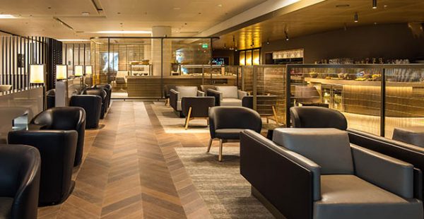 
Star Alliance propose désormais à tous ses passagers un accès payant au salon de marque Star Alliance à l aéroport d Amsterd