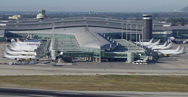 L activité de l aéroport de Barcelone est fortement perturbée les 27 et 28 juillet 2019 par une grève qui a déjà entraîné 