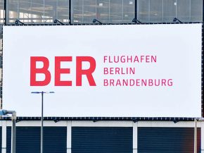 
En juillet, plus de 2,2 millions de passagers ont décollé et atterri à l aéroport international Berlin-Brandebourg. Le nombre