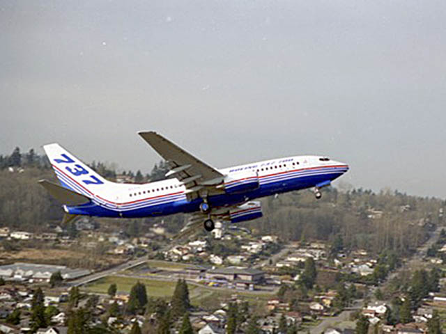 air-journal_Boeing 737-77 premier vol NG