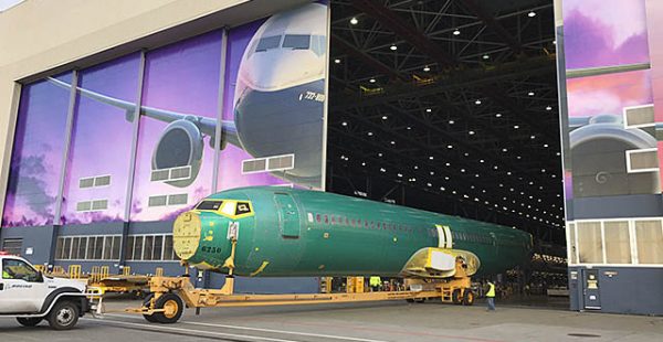 
L Administration fédérale de l aviation américaine (FAA) a annoncé qu elle prévoyait une  surveillance plus étroite  de la 