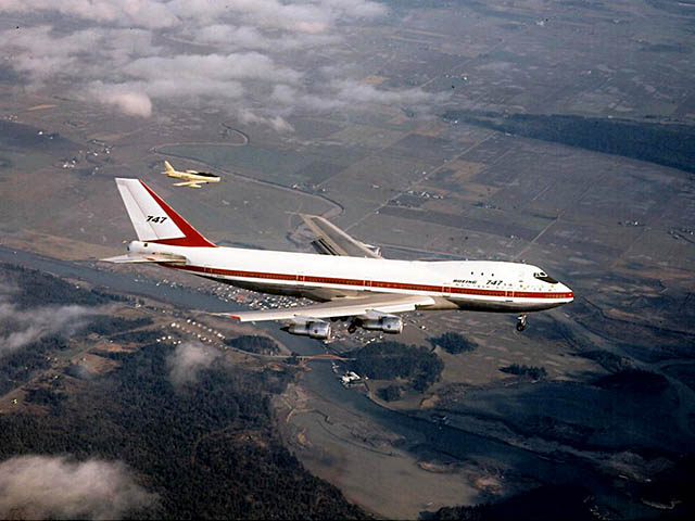 air-journal_Boeing 747 premier vol