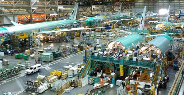 La pandémie de Covid-19 a poussé Boeing à suspendre pendant 14 jours toutes ses activités dans la région de Seattle, tandis q