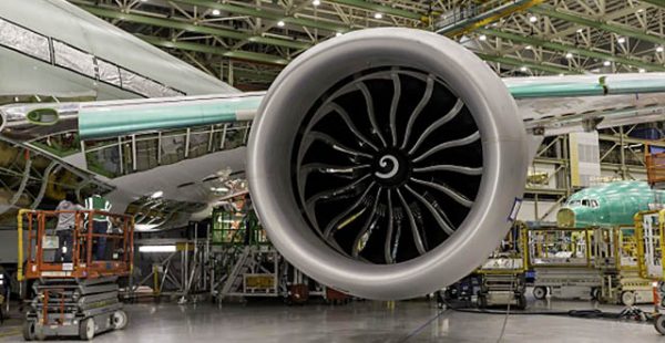 Le premier Boeing 777X ne devrait pas effectuer son vol inaugural fin juin en raison de problèmes de moteurs. Les pilotes de la l