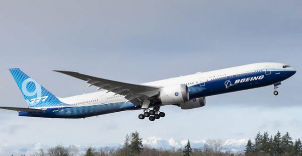 
La compagnie aérienne KLM Royal Dutch Airlines se pencherait sur l’Airbus A350-1000 et le Boeing 777-9 pour le renouvellement 