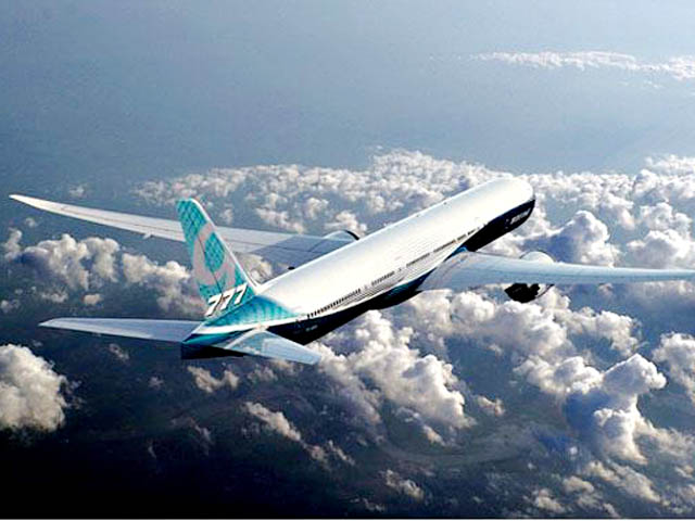 Boeing 777X : essai interrompu en raison de l'explosion de la porte cargo 1 Air Journal