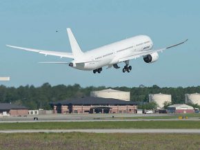 Un dirigeant de la compagnie aérienne Etihad Airways a établi un nouveau record, en faisant le tour du monde en 52 heures et 34 