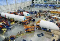 
Boeing a présenté jeudi aux régulateurs fédéraux un plan sur la façon dont il résoudra les problèmes de sécurité qui af