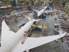 
Boeing a temporairement interrompu les livraisons de ses 787 Dreamliner afin de pouvoir effectuer des analyses supplémentaires s