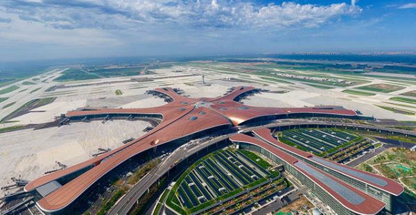 Inauguré fin septembre, le nouvel aéroport de Pékin-Daxing (PKX) a accueilli dimanche son premier vol international opéré par