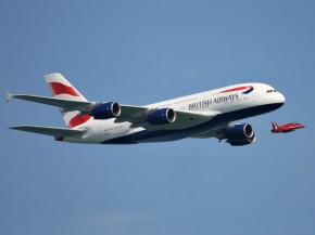 
La compagnie aérienne British Airways a récupéré son douzième Airbus A380, qui subit de derniers préparatifs à son retour 