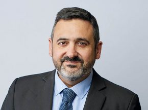 Le PDG de la compagnie aérienne British Airways Alex Cruz a annoncé lundi sa démission du poste de CEO, ne conservant que la fo