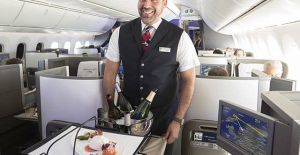 Pour la 10ème année consécutive au   Cellars in the Sky Awards », l’alliance oneworld a été élue   Meilleure Alliance A