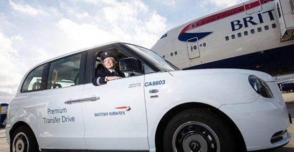 La compagnie aérienne British Airways a introduit un nouveau service de taxis électriques dans sa base de Londres-Heathrow, offr