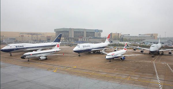 La compagnie aérienne British Airways a rassemblé pour une photo souvenir les quatre avions portant une livrée   héritag
