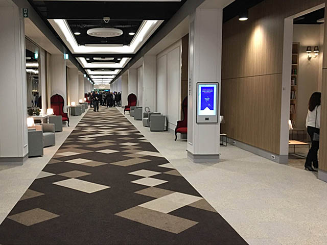 air-journal_cdg-aeroport-instant-paris-couloir