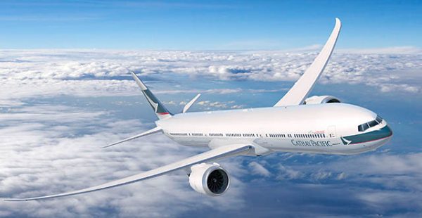 
La compagnie aérienne Cathay Pacific négocie de nouveau le report de livraisons de ses 21 Boeing 777-9, teste avec l’aé