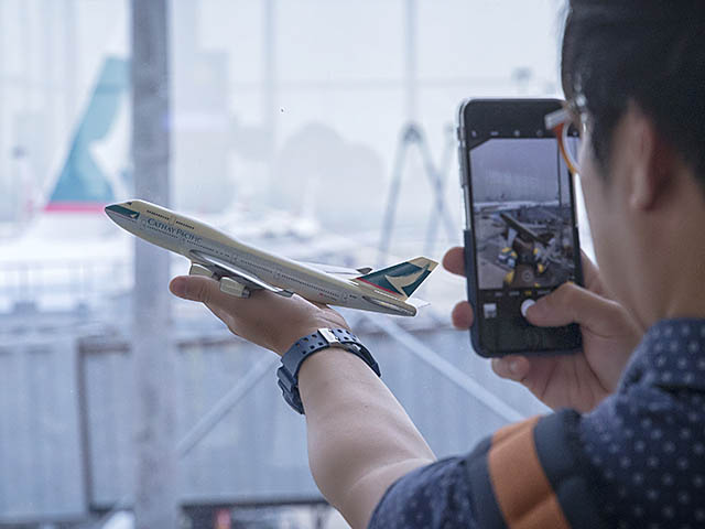 air-journal_cathay-pacific-747-400-b-huj-dernier-vol2